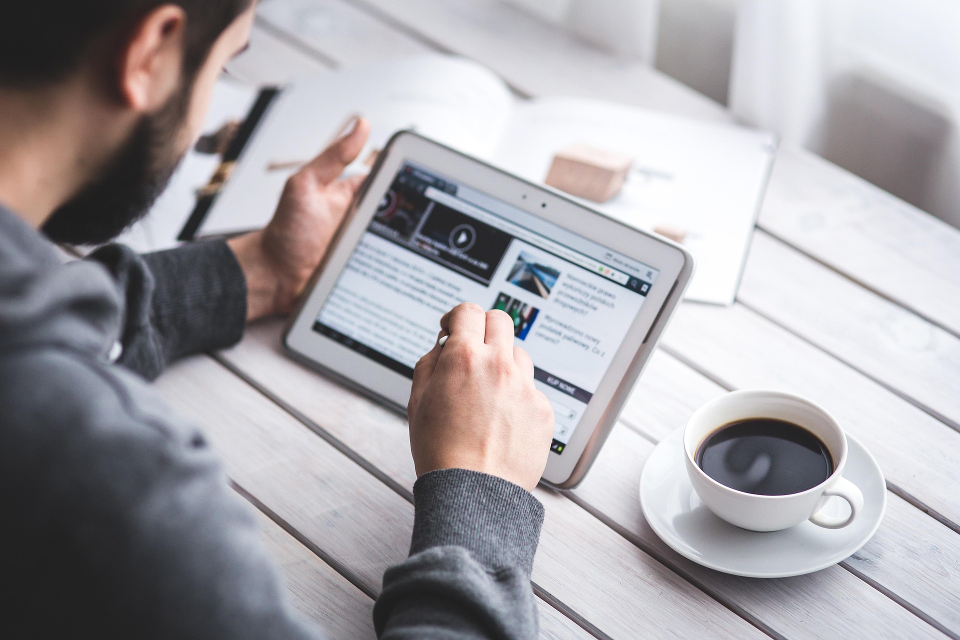 Success stories of people earning online with EarnInside